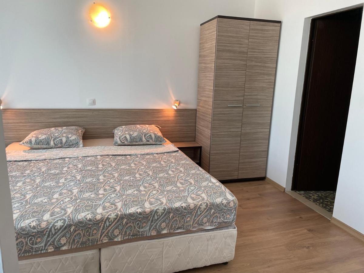 Ferienwohnung Апартамент В Сарафово Burgas City Exterior foto